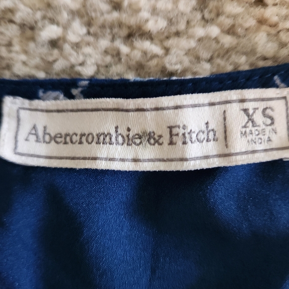 Abercrombie & Fitch Navy Floral Peplum Blouse - XS - Picture 3 of 4